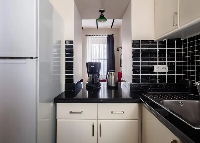 Galata Tower 2bd2bath Authentic Gem! #412 아파트