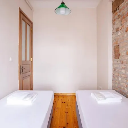 Galata Tower 2bd2bath Authentic Gem! #412 아파트 이스탄불