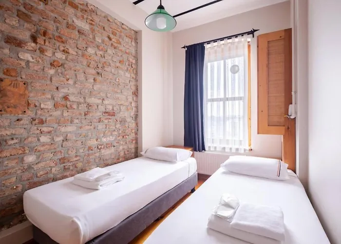 Galata Tower 2bd2bath Authentic Gem! #412 * Istanboel